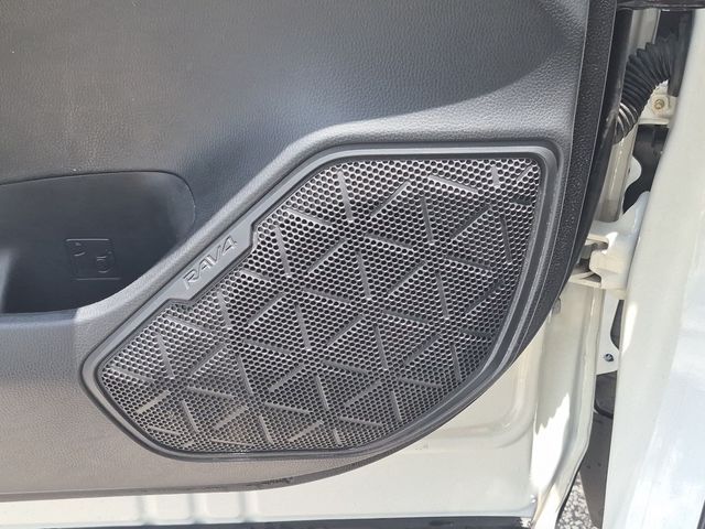 Used 2019 Toyota RAV4 LE 4D Sport Utility