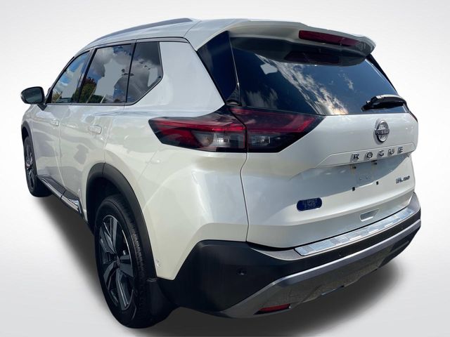 2023 Nissan Rogue SL 4