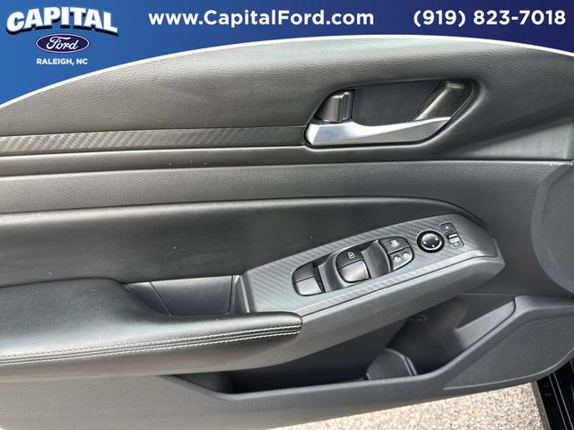 Used 2025 Black Nissan 2.5 SV image 20