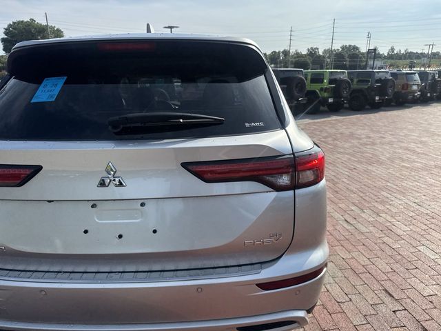 Used 2025 Mitsubishi Outlander PHEV SUV