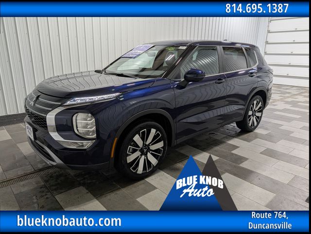 Cosmic Blue Metallic 2025 Mitsubishi Outlander SUV / Crossover Front-Wheel Drive Continuously Variable Transmission