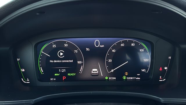 Used 2025  Honda Sport image 13