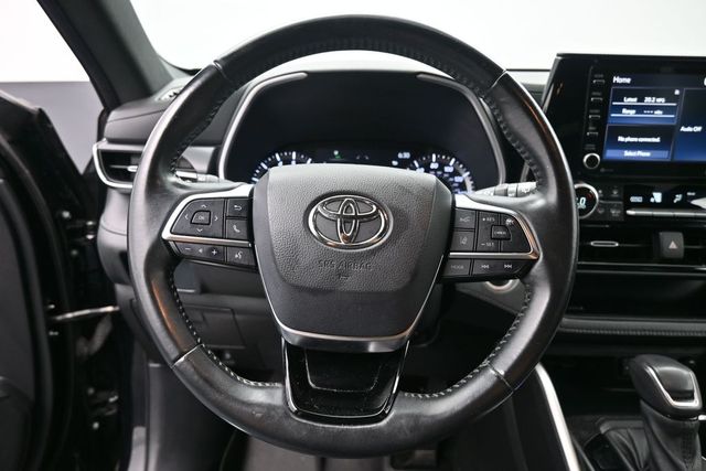 Used 2021 Toyota Highlander SUV