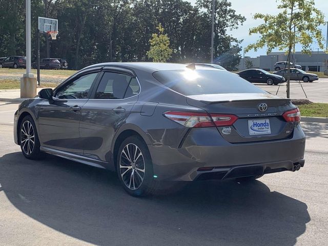 2020 Toyota Camry SE 8