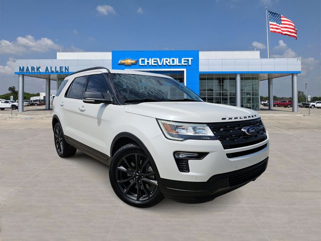 White Platinum Clearcoat Metallic 2018 Ford Explorer SUV / Crossover Front-Wheel Drive 6-Speed Automatic