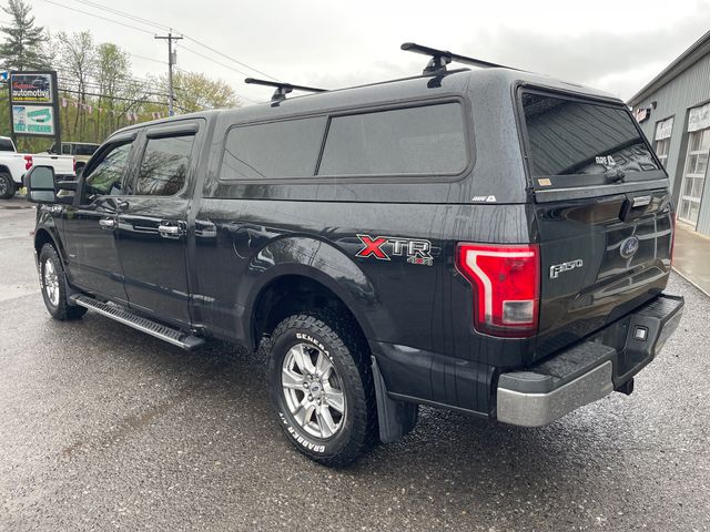 2015 Ford F-150 XLT - Tuxedo Black Metallic exterior view 5