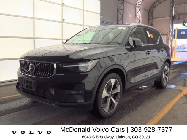 Onyx Black Metallic 2025 Volvo XC40 B5 Plus Bright Theme AWD SUV / Crossover All-Wheel Drive Automatic