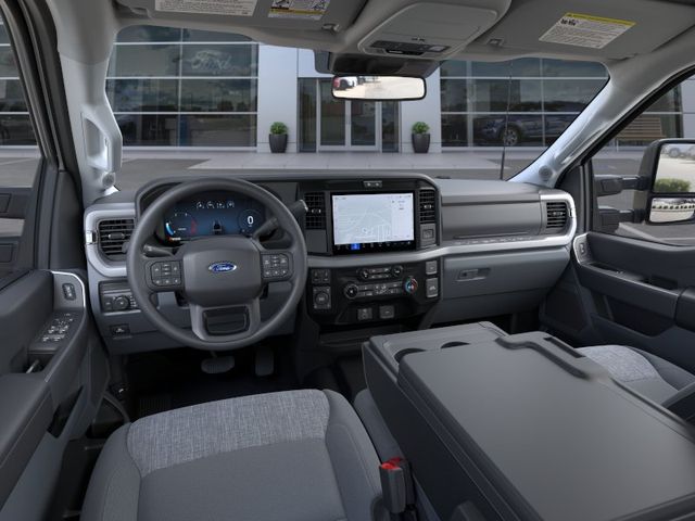 New 2026 Oxford White Ford XLT image 9