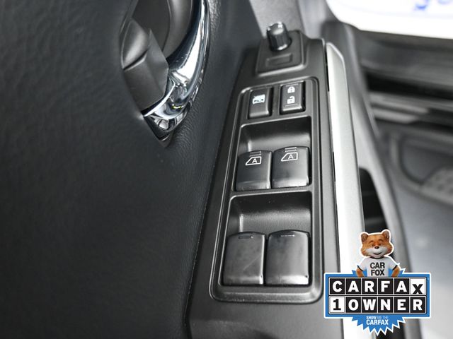 2024 Nissan Titan SV photo