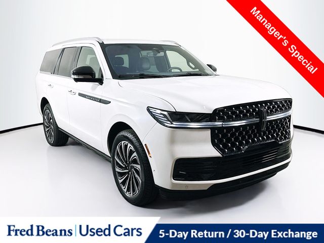 Pristine White Metallic Tri-Coat 2025 Lincoln Navigator SUV / Crossover Four-Wheel Drive Automatic