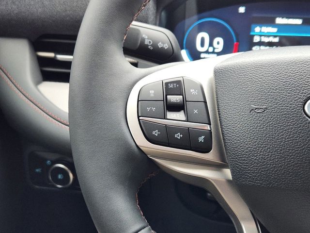 2025 Ford Explorer Active photo