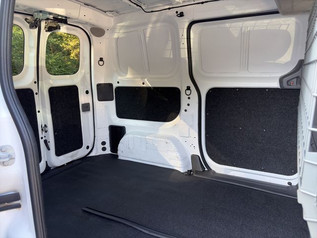 2020 Nissan NV200 Thumbnail