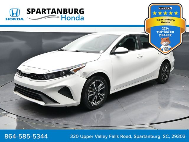 Snow White Pearl 2024 Kia Forte LXS FWD Sedan Front-Wheel Drive Continuously Variable Transmission