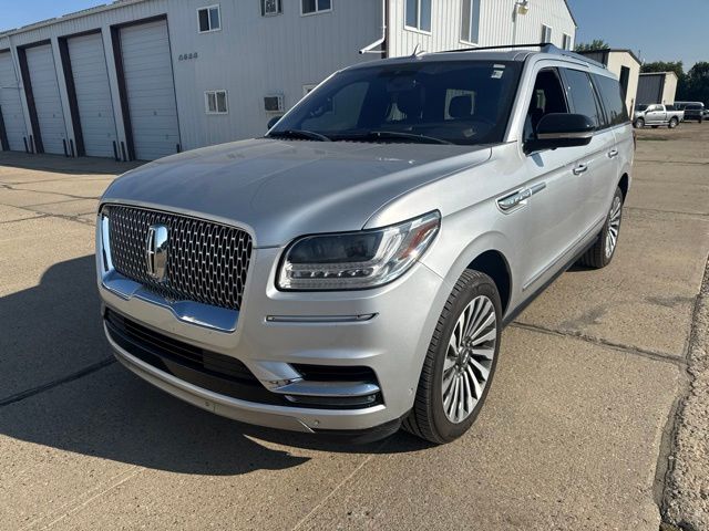 2018 Ingot Silver Lincoln Navigator L Select 4X4 SUV