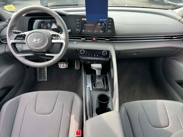 Used 2025 Hyundai Elantra Sedan
