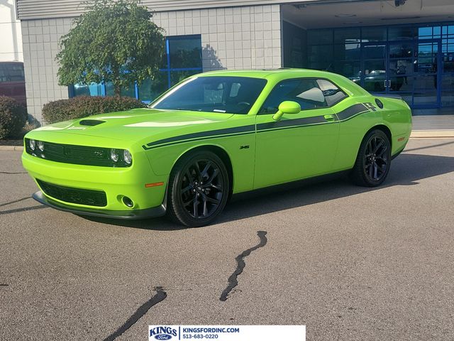Green (Sublime Metallic Clearcoat) 2023 Dodge Challenger Coupe Rear-Wheel Drive 6-Speed Manual