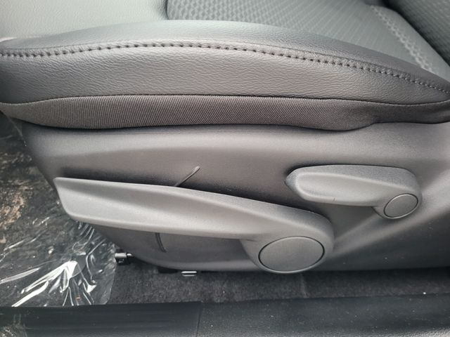 New 2026 Black Jeep Latitude image 5