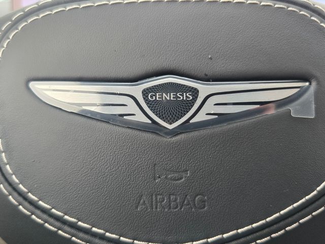2027 Genesis Gv70