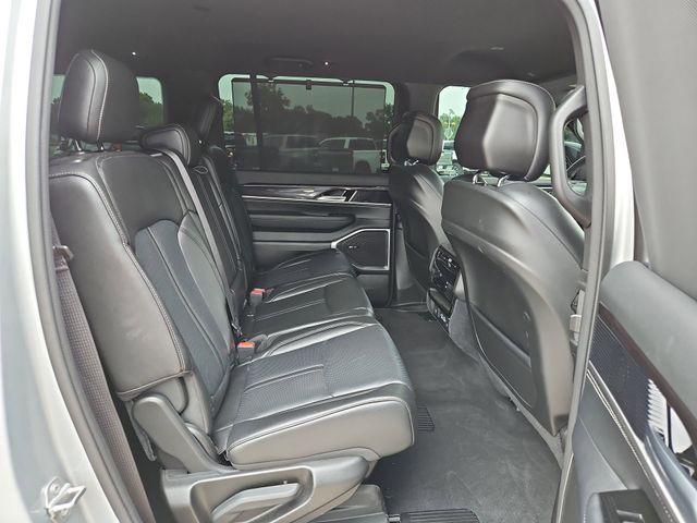 2024 Jeep Wagoneer Base Silver at River Oaks CDJR