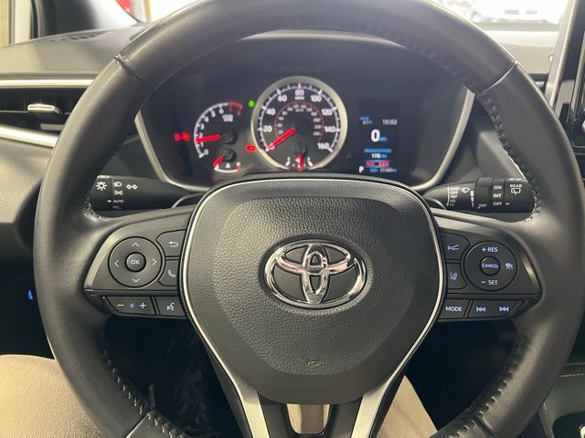 2021 Toyota Corolla Hatchback SE photo