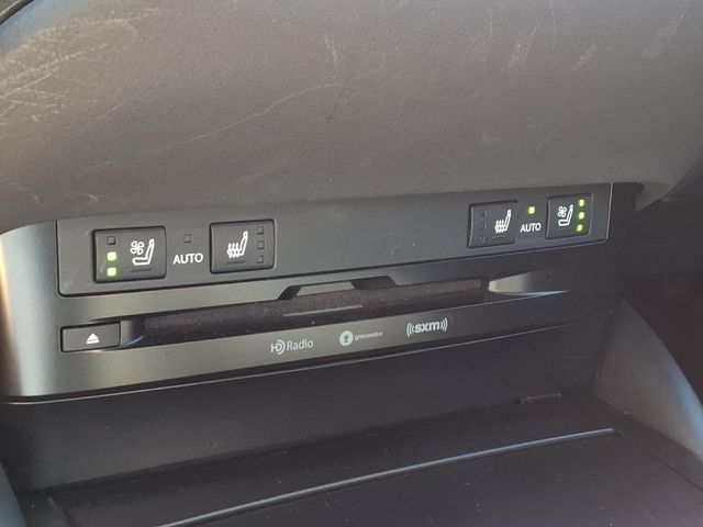 Used 2021 Lexus ES Sedan