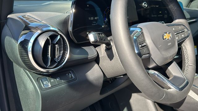 new 2026 Chevrolet Equinox car, priced at $30,820