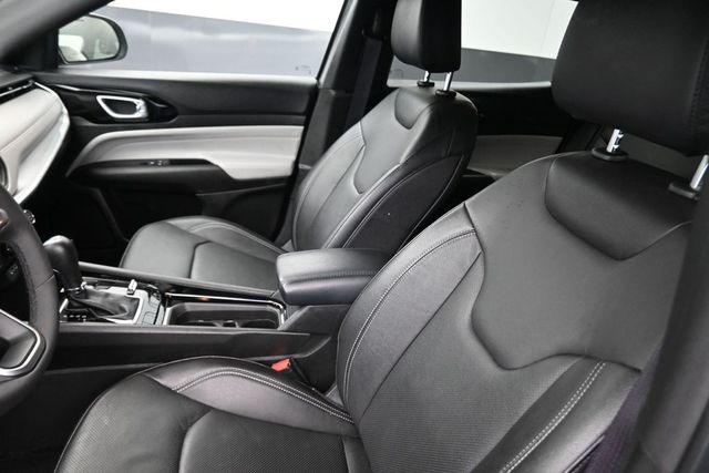 2025 Jeep Compass Limited - 10