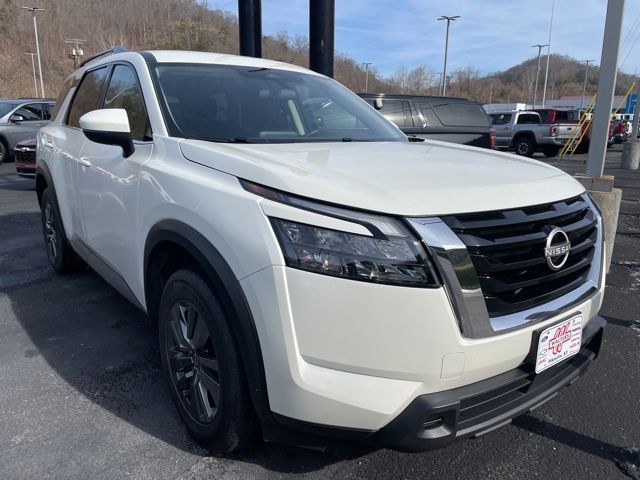 2024 Nissan Pathfinder SV FWD