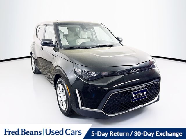 Fusion Black 2023 Kia Soul LX FWD SUV / Crossover Front-Wheel Drive Continuously Variable Transmission