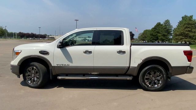 2017 Nissan Titan Platinum Reserve 5