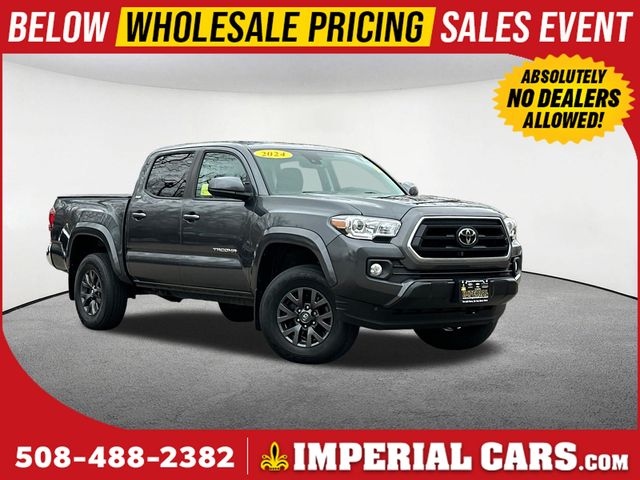 Magnetic Gray Metallic 2022 Toyota Tacoma SR5 V6 Double Cab 4WD Pickup Truck Four-Wheel Drive 6-Speed Automatic