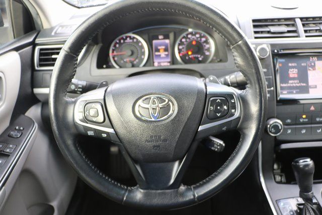 2015 Toyota Camry SE 8