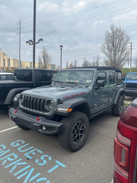 Anvil Clear Coat 2024 Jeep Wrangler Rubicon 4-Door 4WD SUV / Crossover Four-Wheel Drive 6-Speed Manual