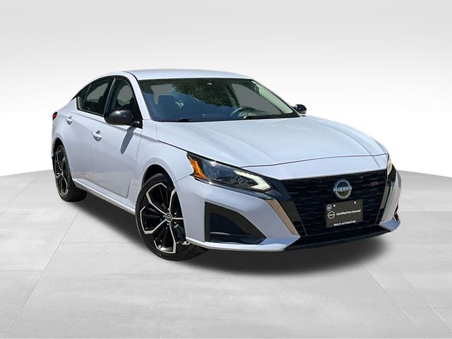 Gray Sky Pearl 2024 Nissan Altima 2.5 SR AWD Sedan All-Wheel Drive Continuously Variable Transmission