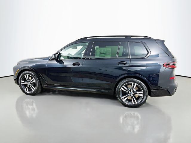 2025 BMW X7 M60i 8