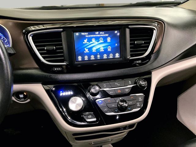 2018 Chrysler Pacifica Touring L - 5