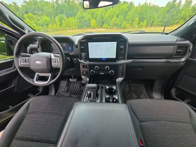 Used 2024 Agate Black Metallic Ford XLT image 10