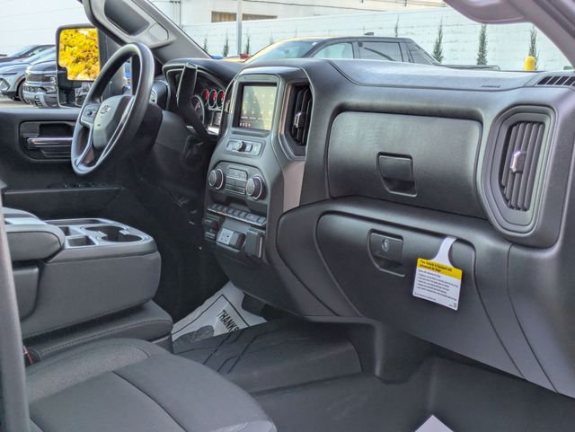 2025 Chevrolet Silverado 2500HD Custom photo