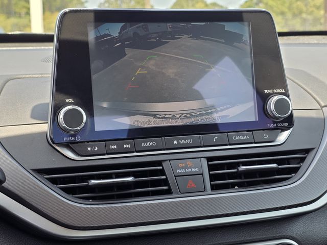 Used 2024 Nissan Altima Sedan