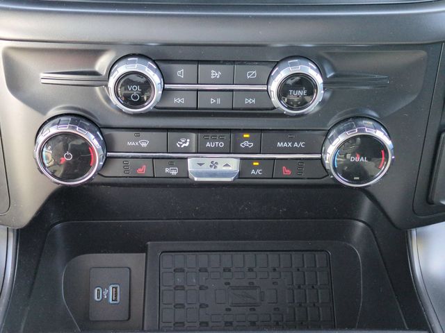 Used 2024 White Ford XLT image 24