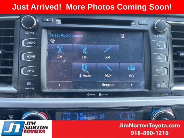 2014 Toyota Highlander Limited 17