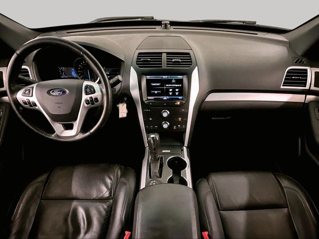 2015 Ford Explorer XLT White at Subaru and VW of Moon Township