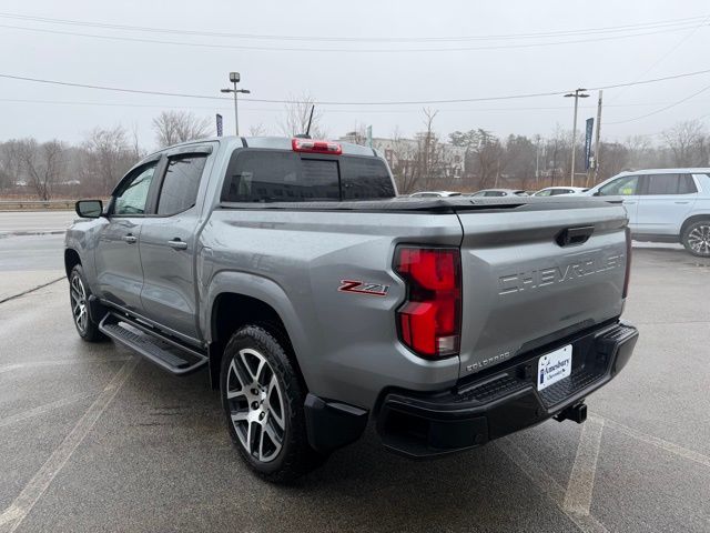 View vehicle photo 6