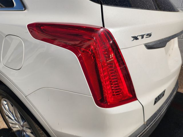 2019 Cadillac XT5 Premium Luxury White at DeMontrond Ford