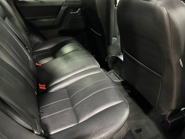 2014 Land Rover LR2 Base 31