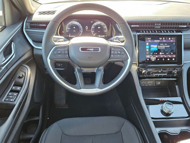 2025 Jeep Grand Cherokee L Laredo X 4x2