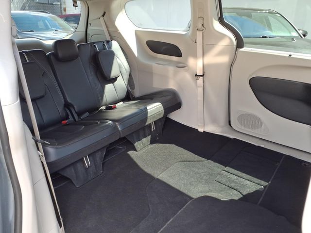 2023 Chrysler Pacifica - Image 20