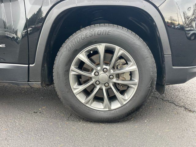 used 2020 Jeep Cherokee car, priced at $14,683