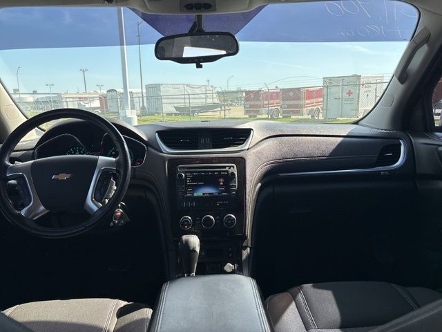 2017 Chevrolet Traverse LT photo