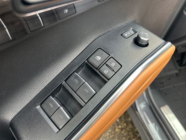 new 2025 Toyota Highlander Hybrid car, priced at $57,546